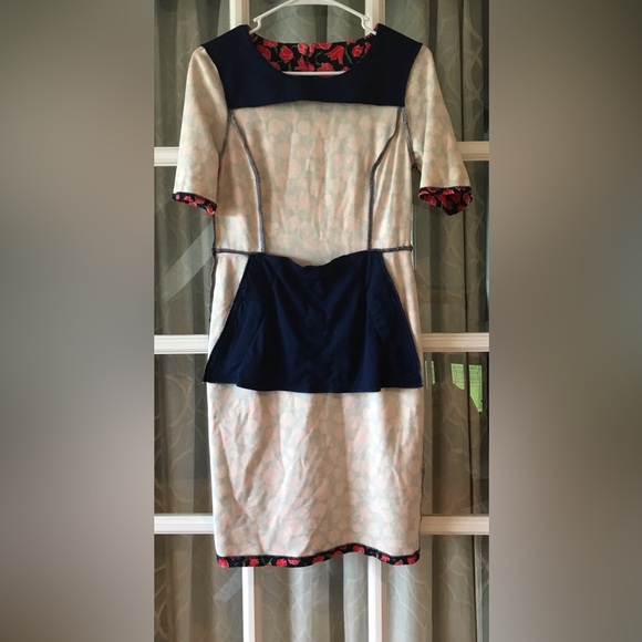 Lands’ End size 4 women’s navy blue dress, red tulips and flowers, pockets! NWOT - Picture 13 of 14